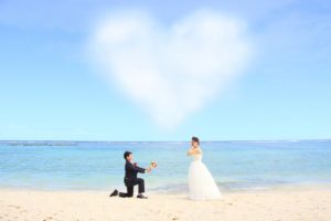 結婚したい企業ランキング公務員強し!国家公務員は大変さも