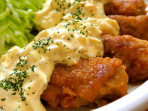 [土曜はナニする]コンビニ惣菜アレンジ チキン南蛮レシピ！5分で完成