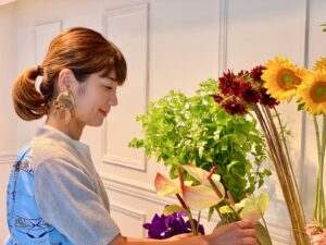 【土曜はナニする】フラワーアレンジメント初級編！最適な花瓶は？